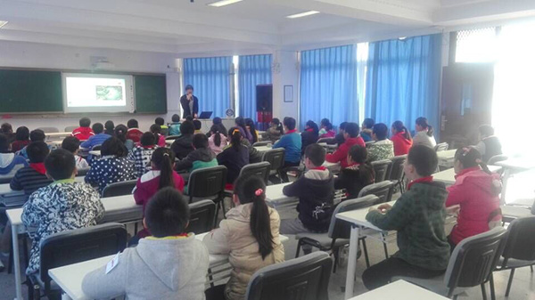 "发现杯"编程挑战流动课堂之上海白玉兰小学站