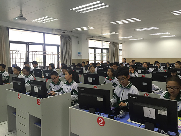 "发现杯"编程挑战流动课堂之广州第九十七中学站
