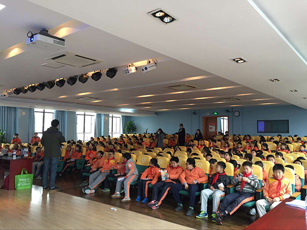 "发现杯"编程挑战流动课堂之上海洋泾菊园小学站