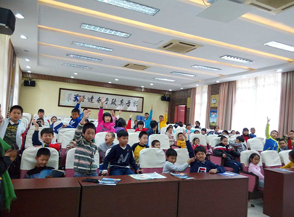 "发现杯"编程挑战流动课堂之广州天府路小学站