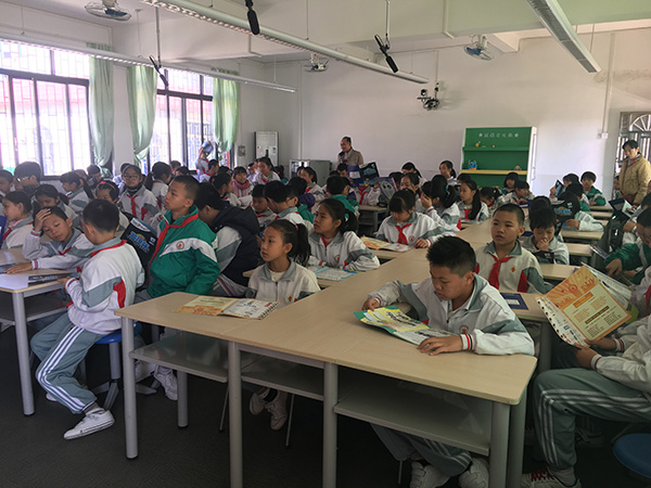 "发现杯"编程挑战流动课堂之广州何香凝纪念学校