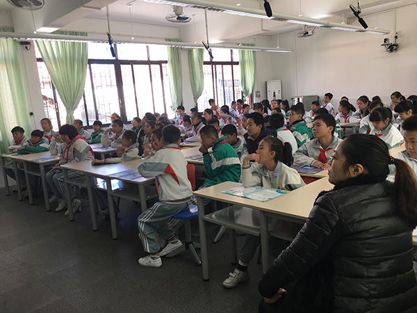 "发现杯"编程挑战流动课堂之广州何香凝纪念学校