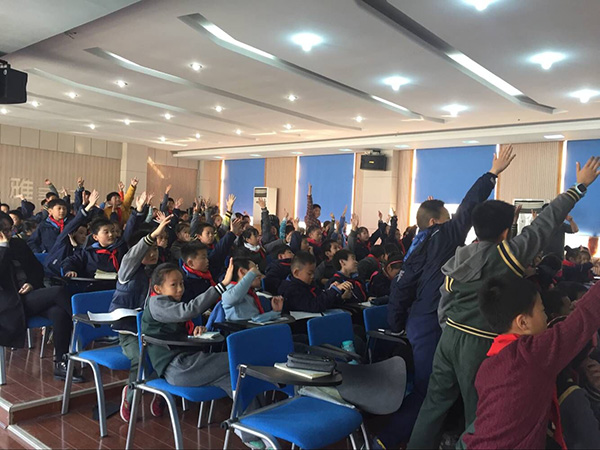 "发现杯"编程挑战流动课堂之上海交大实验小学站