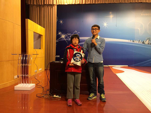 "发现杯"编程挑战流动课堂上海师大附属实验小学