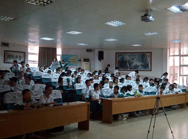 "发现杯"编程挑战流动课堂之广州第四十七中学站