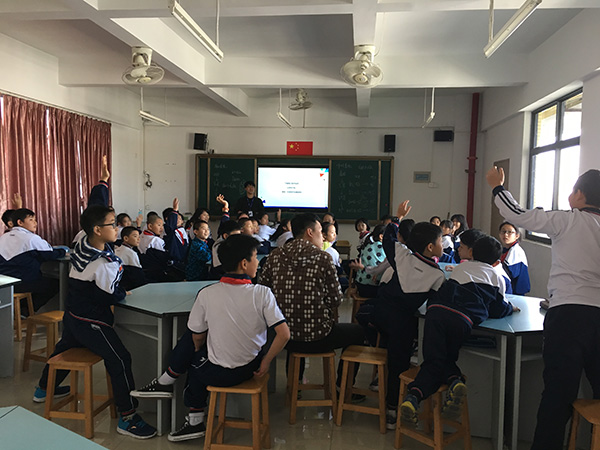 "发现杯"编程挑战流动课堂之广州菩提路小学站