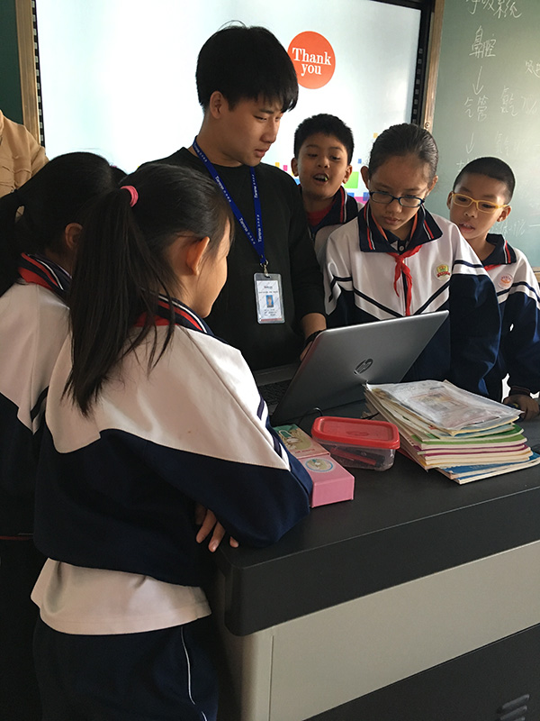 "发现杯"编程挑战流动课堂之广州菩提路小学站