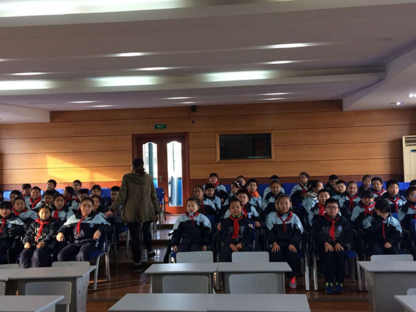 "发现杯"编程流动课堂上海漕河泾开发区实验小学