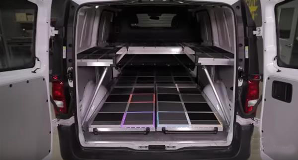 奔驰与3D打印工作室合作开发智能货物系统