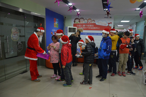 郑州金水路校区：亲子圣诞节，让童年更快乐