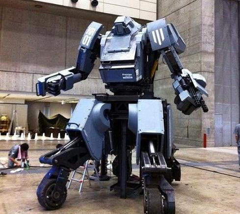 韩国研发超大型载人机器人