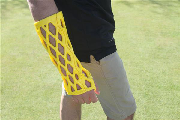 ActivArmor用3D扫描创建透气防水的石膏夹板替代设备