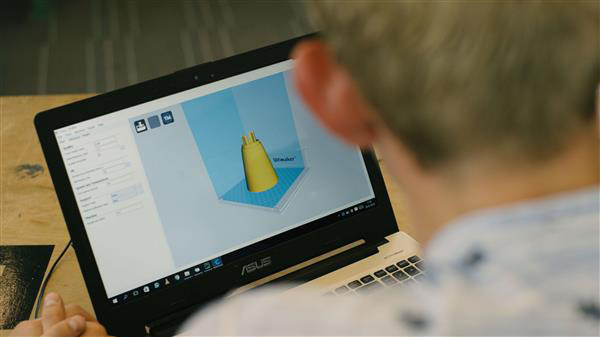 荷兰应用科技大学学生准备发射完全采用3D打印的火箭