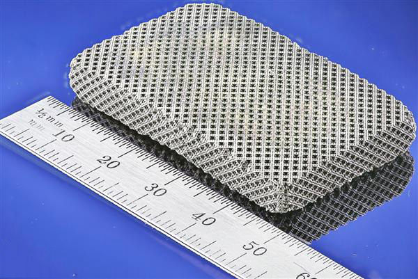 科学家用3D打印按比例增大纳米结构并保留其属性