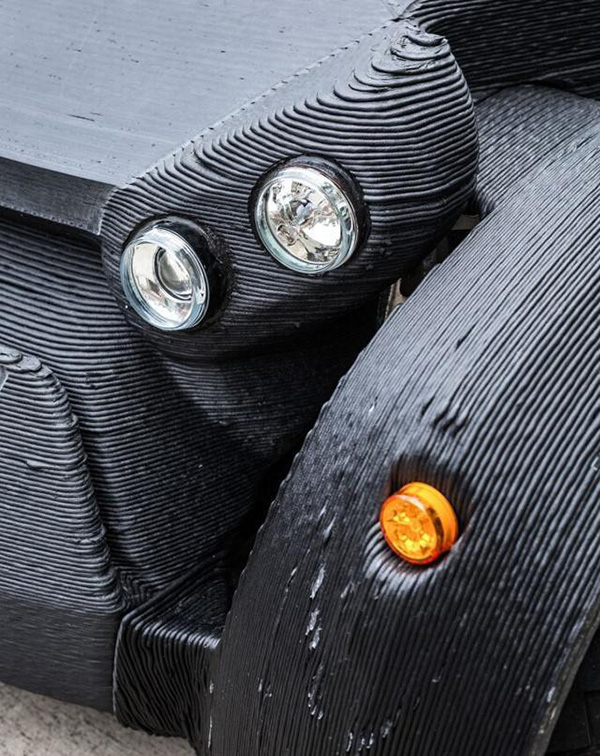 世界上第一辆用3D打印的汽车是什么样？