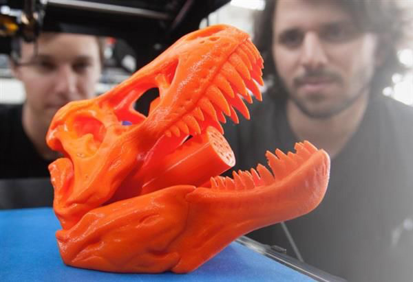 VM的新时代机器人工厂拥有美国最大3D打印机群