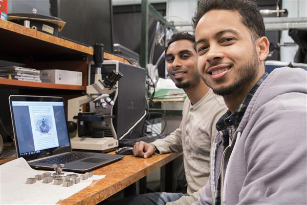 普渡大学研究生可在两天内3D打印多个火箭发动机