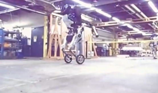 波士顿动力又添新成员：轮式机器人加入