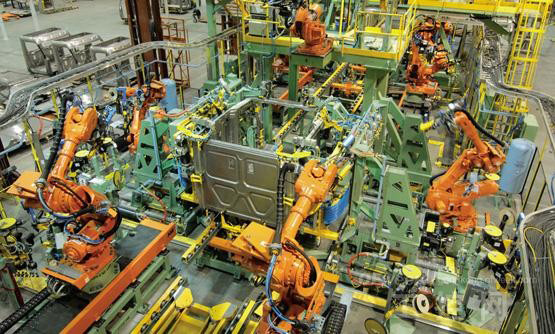 全球工业机器人稳步发展 中国市场马力全开