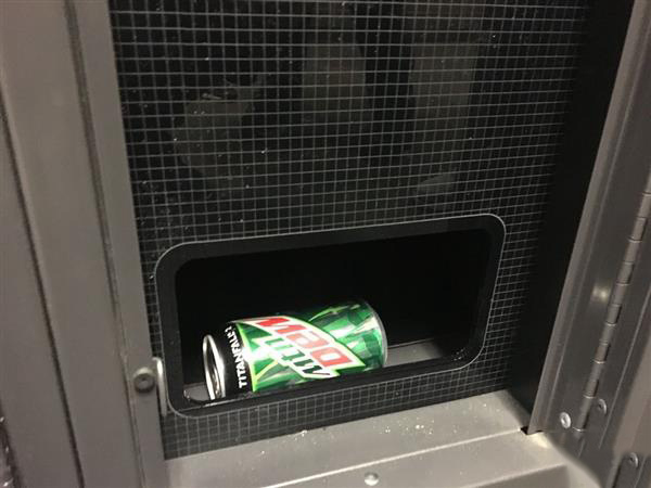 17岁美国创客3D打印自动售货机Soda Locker，可放入学校储物柜