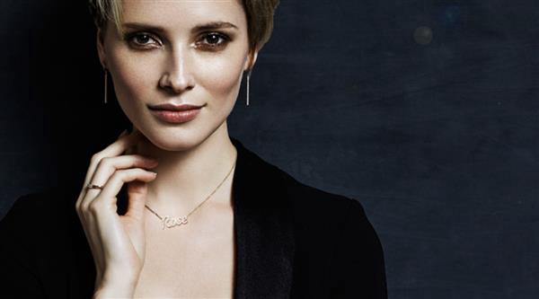 在线定制带有自己名字的3D打印钻石项链