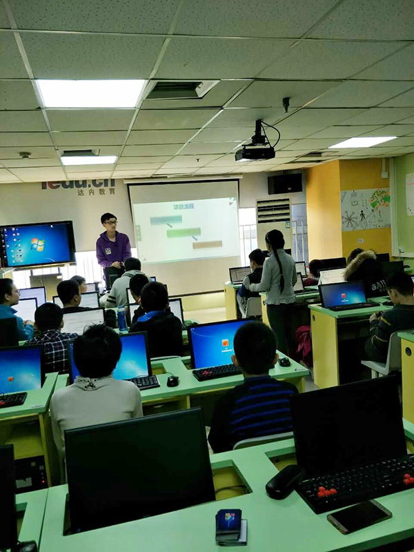 北京大钟寺校区：少儿编程元宵节活动课开班盛况