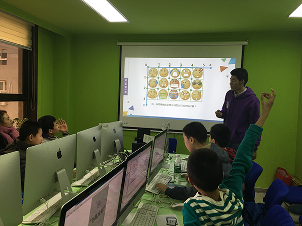 北京大钟寺校区：少儿编程体验课开班盛况