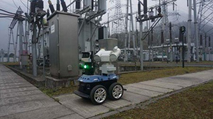 四川藏区变电站首个智能巡检机器人上岗