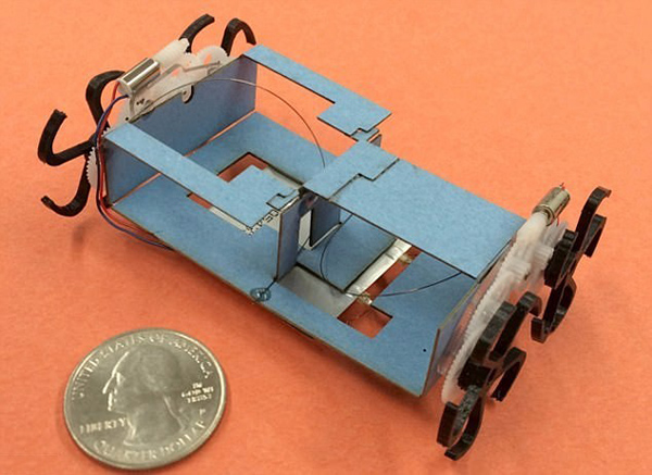 NASA研发新款机器人 可折叠到巴掌大小