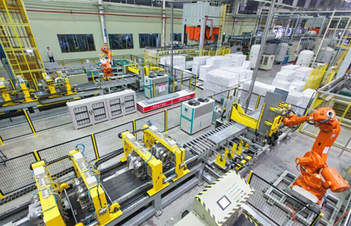 佛山企业研究探索“无人制造” 机器人员工渐成生产主力