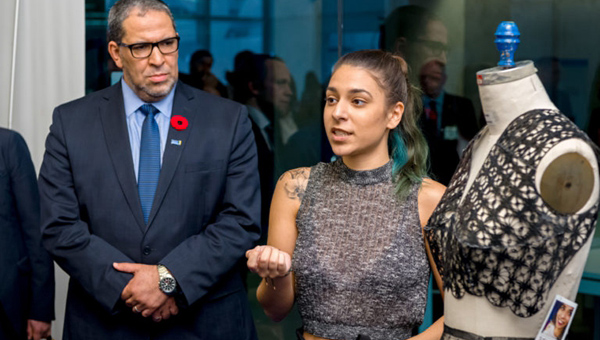 瑞尔森大学孵化器助力本校学生进军3D打印时尚业