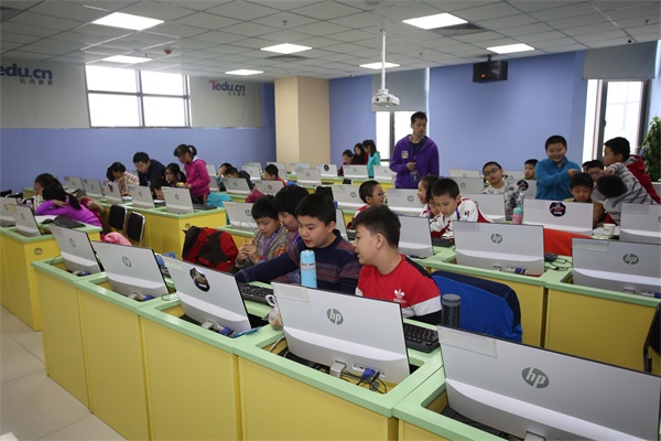 达内童程童美“发现杯”青少年编程大赛开战，2000多选手决战全国