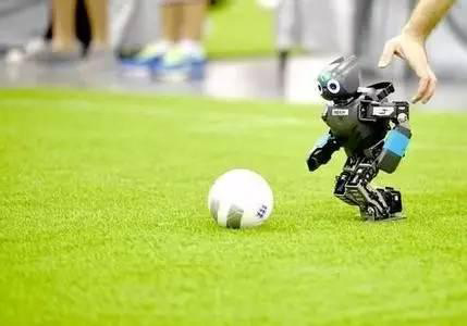 中国队都赢球了，人工智能服气吗？