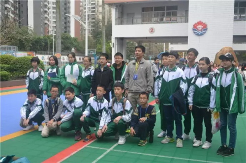 “发现杯”中国青少年编程挑战活动广州赛区，近500名编程小达人竞技