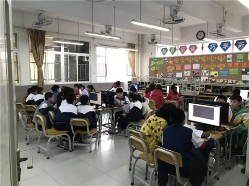 “发现杯”中国青少年编程挑战活动广州赛区，近500名编程小达人竞技