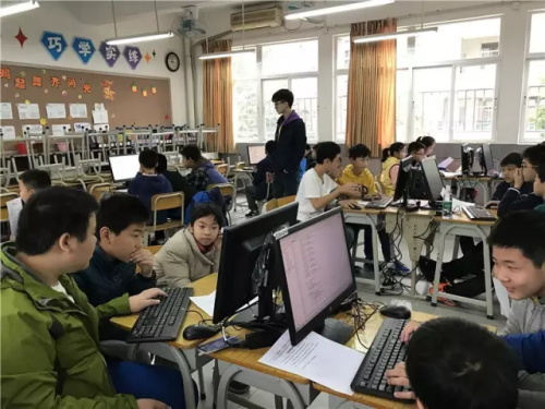 “发现杯”中国青少年编程挑战活动广州赛区，近500名编程小达人竞技