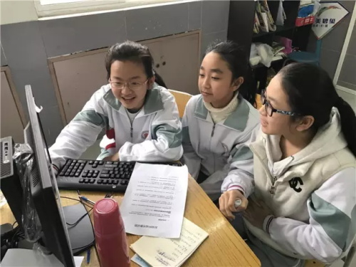 “发现杯”中国青少年编程挑战活动广州赛区，近500名编程小达人竞技