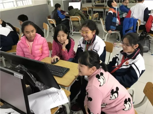 “发现杯”中国青少年编程挑战活动广州赛区，近500名编程小达人竞技