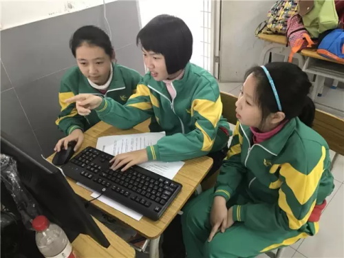 “发现杯”中国青少年编程挑战活动广州赛区，近500名编程小达人竞技