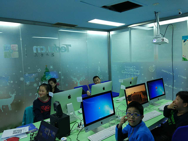 北京大钟寺校区：少儿编程体验课开班盛况