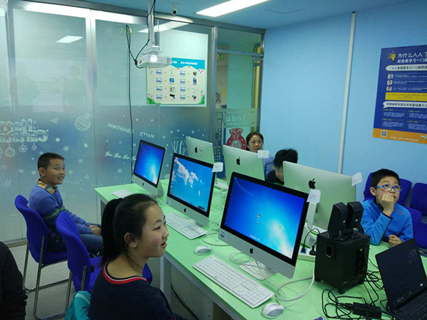 北京大钟寺校区：少儿编程体验课开班盛况