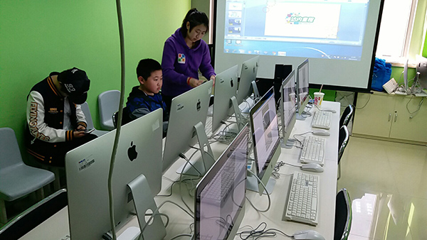 北京广渠门校区：少儿编程体验课开班盛况