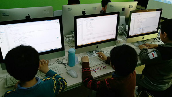 北京广渠门校区：少儿编程体验课开班盛况