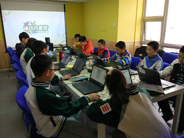 北京万寿寺校区：“发现杯”编程挑战流动课堂