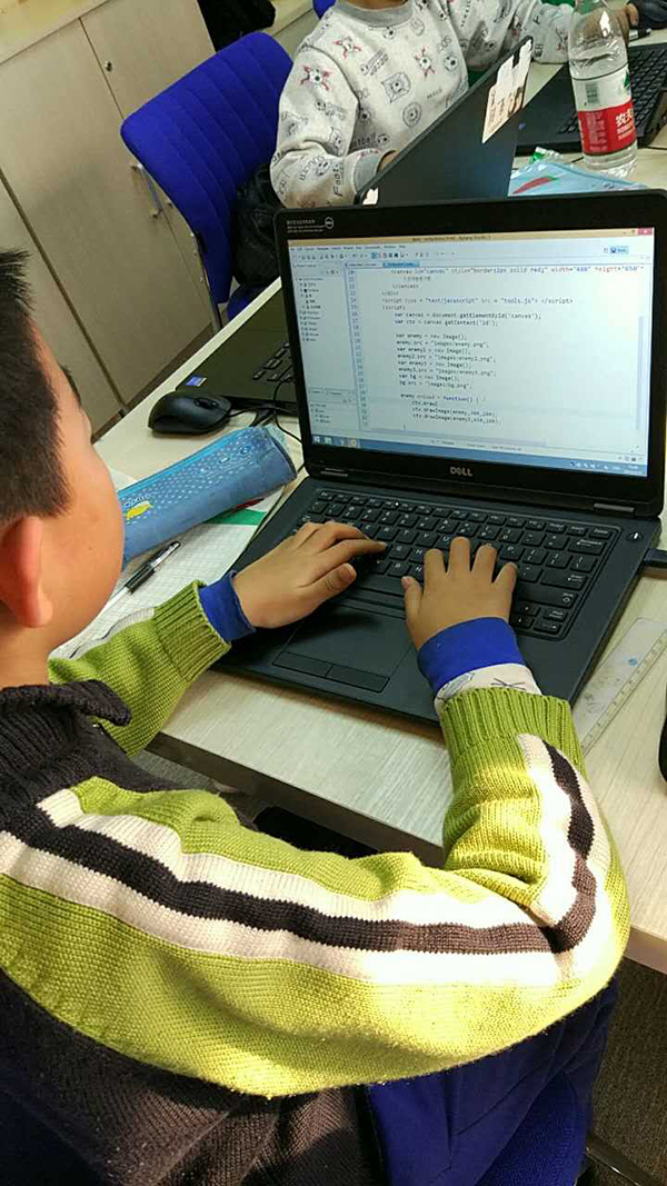 北京万寿寺校区：“发现杯”编程挑战流动课堂