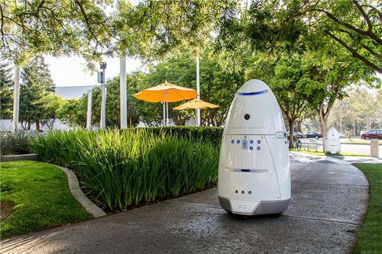 安保机器人喜讯频传 产业发展良机时不我待