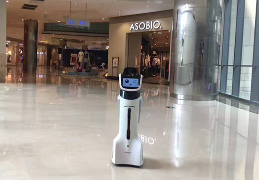 电商行业的崛起，给传统线下零售业带来一定的冲击和压力，业界开始寻求“智慧零售”转型升级，期望借力智能科技搭配高品质的服务与环境，发挥线下零售独有的体验优势，吸引顾客重拾逛街购物的乐趣。