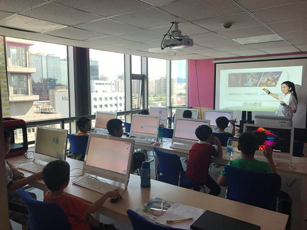 万寿路校区：少儿3D打印母亲节活动课开班盛况