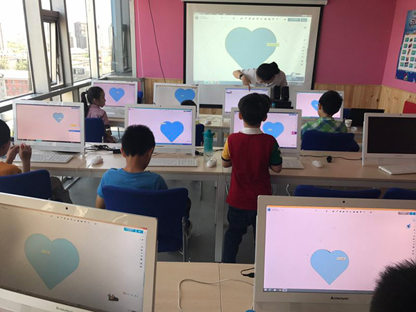 万寿路校区：少儿3D打印母亲节活动课开班盛况