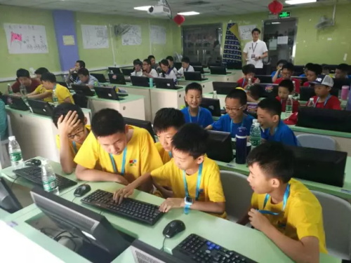 发现杯 | 你们相亲相爱，我们紧张比赛!发现杯第一天赛事回顾